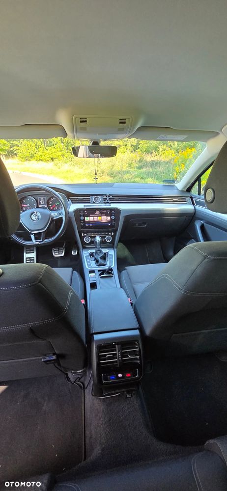 Volkswagen Passat 2.0 TDI SCR DSG Comfortline - 11