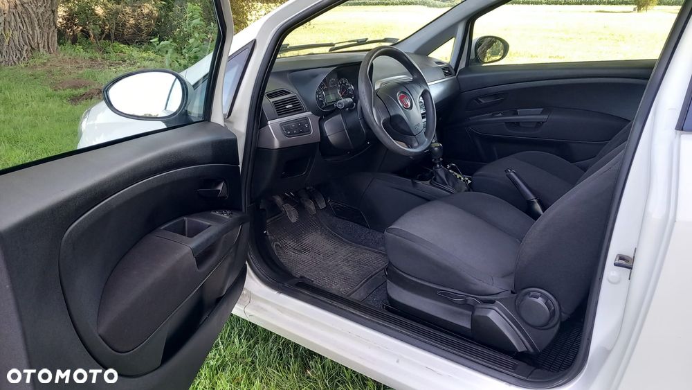 Fiat Punto 1.4 Easy S&S - 6