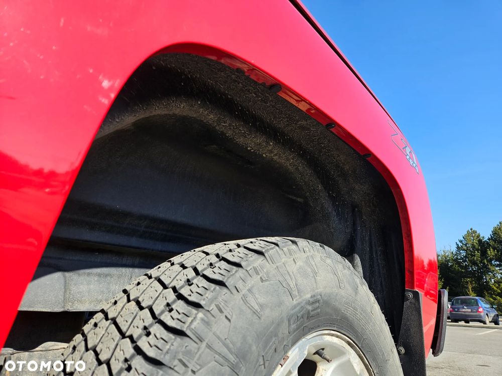 Chevrolet Silverado - 16