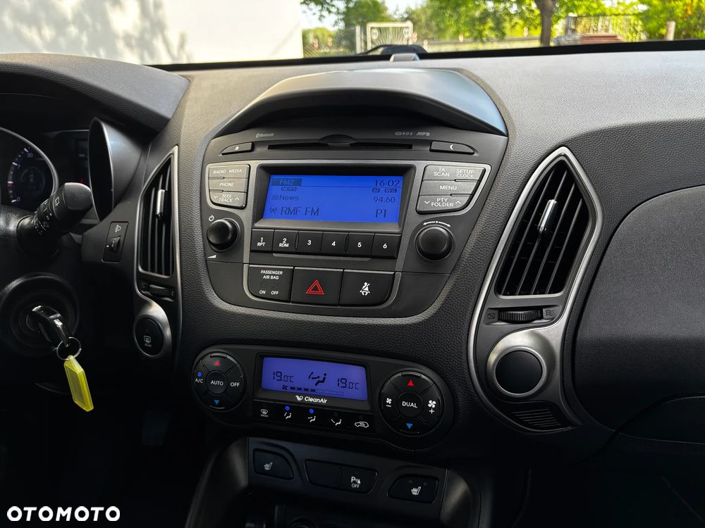 Hyundai ix35 1.6 2WD Fifa World Cup Edition - 30