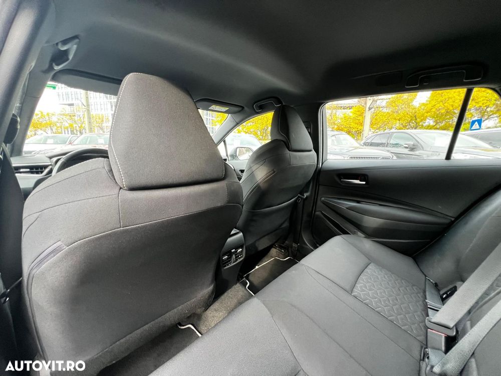 Toyota Corolla 1.8 HSD Business - 12