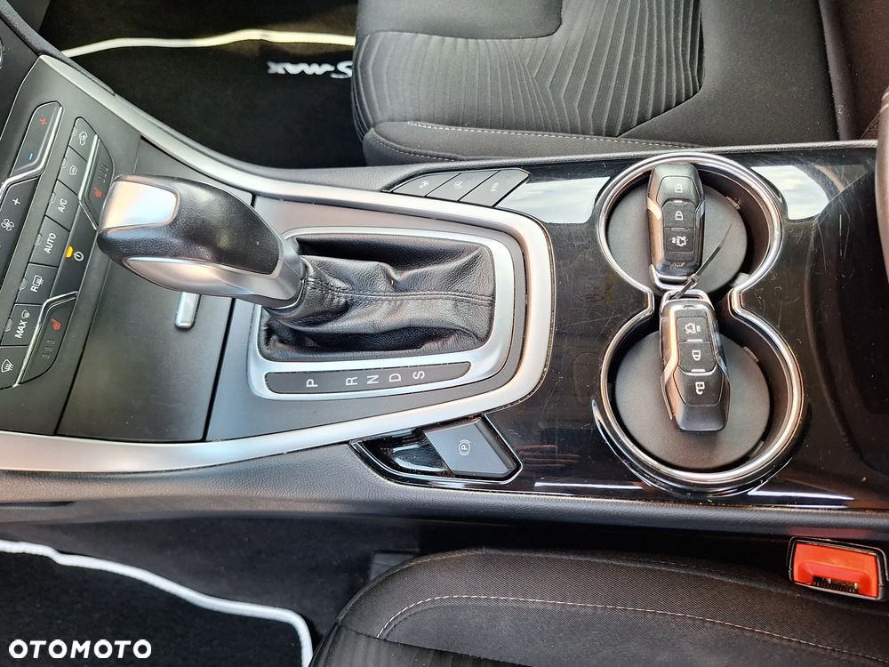 Ford S-Max 2.0 TDCi Titanium PowerShift - 19