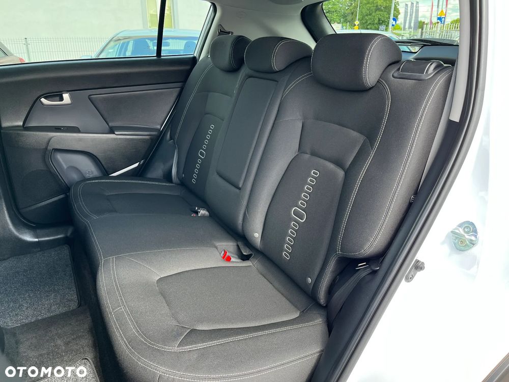 Kia Sportage 2,0 CRDI AWD Dream-Team Edition - 31