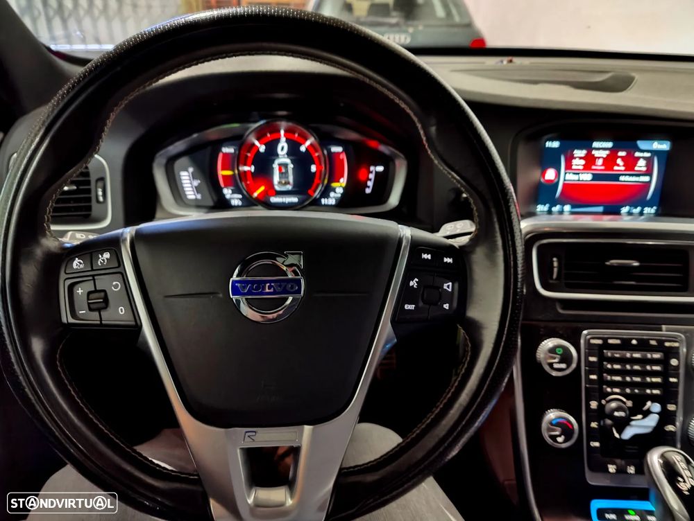 Volvo V60 2.4 D6 R-Design Sum.AWD Phev - 12