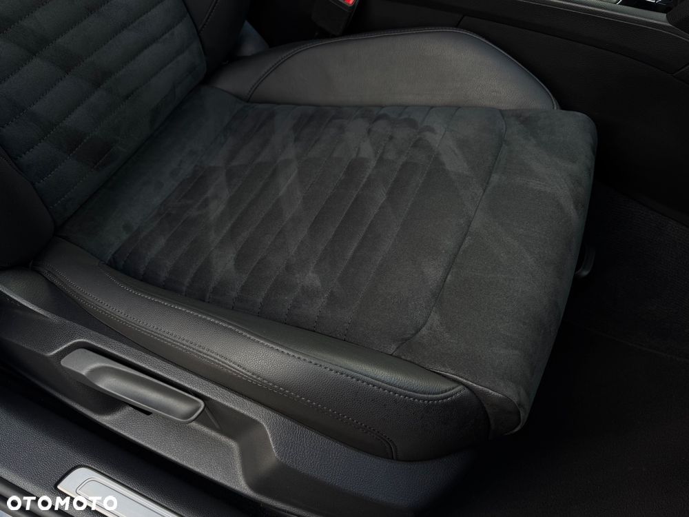 Volkswagen Passat 2.0 TDI 4Mot Elegance DSG - 28