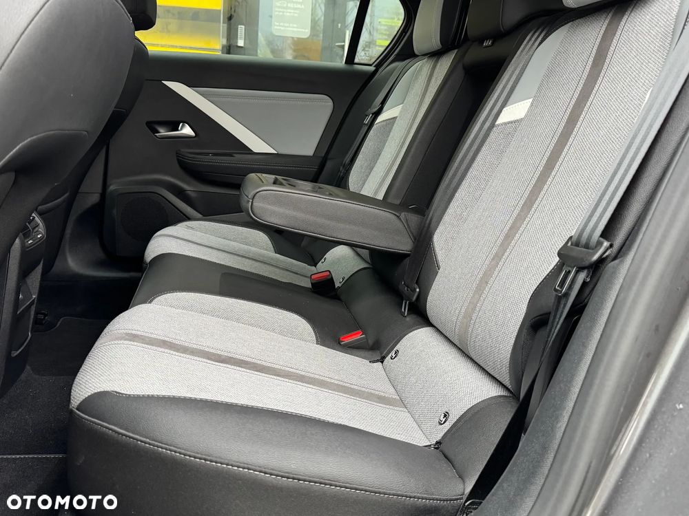 Opel Astra 1.2 T Business Elegance S&S - 8