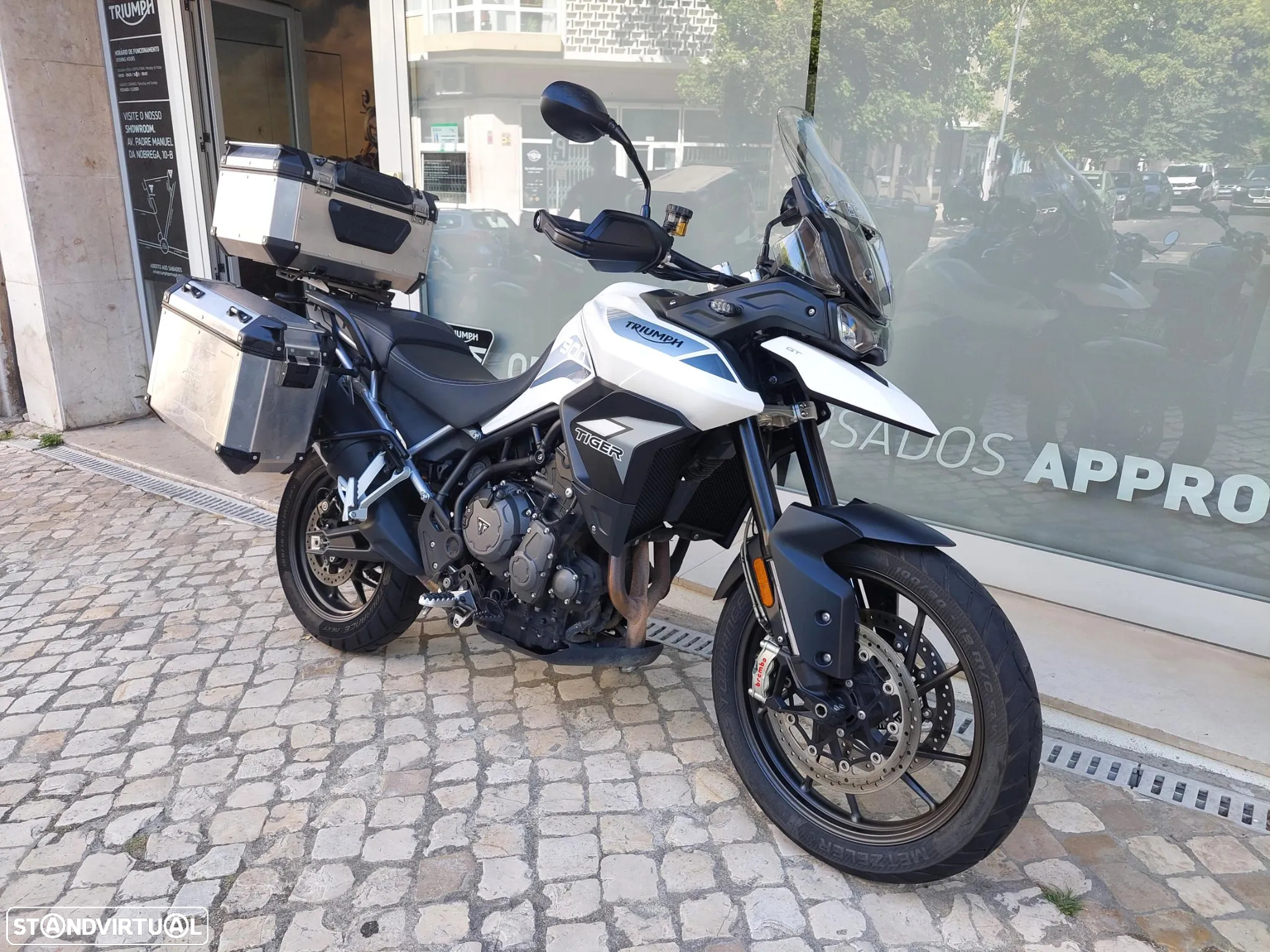 Triumph Tiger 900 GT - 3