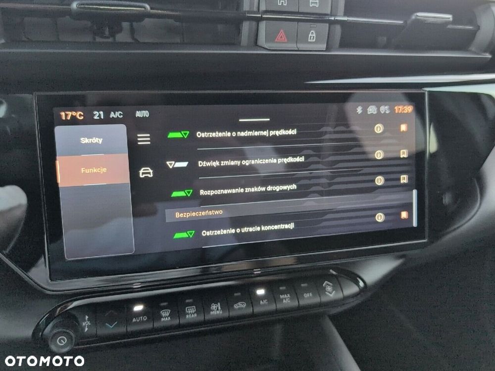 Alfa Romeo Junior 1.2 mHEV Ibrida Speciale eDCT - 25