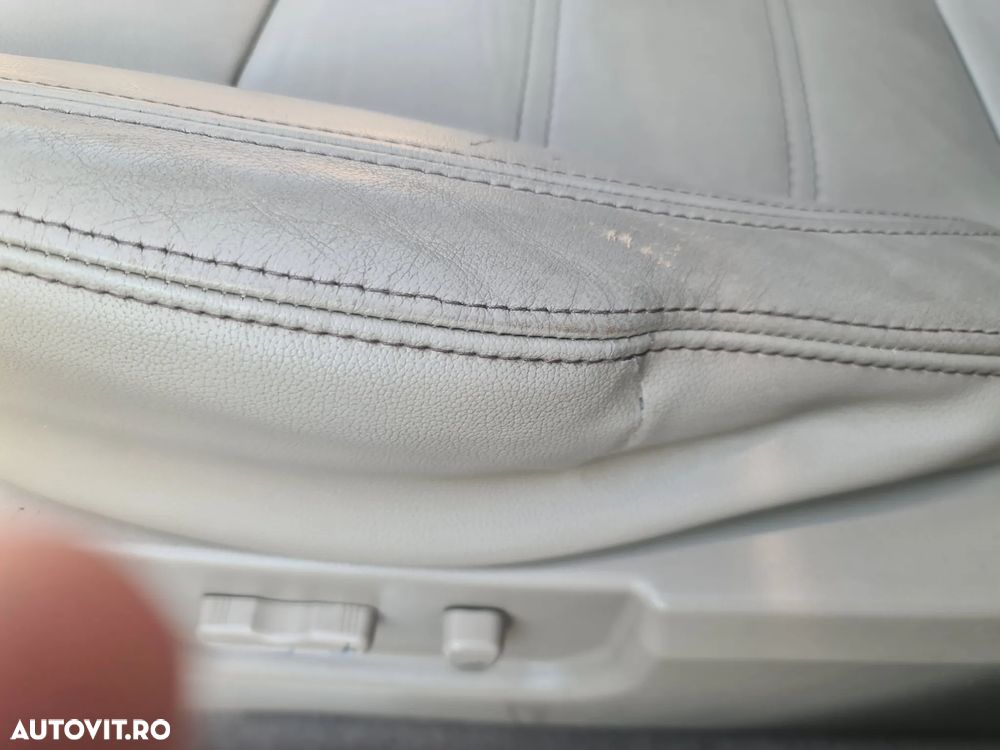 Renault Koleos ENERGY dCi 175 X-tronic 4WD INTENS - 24