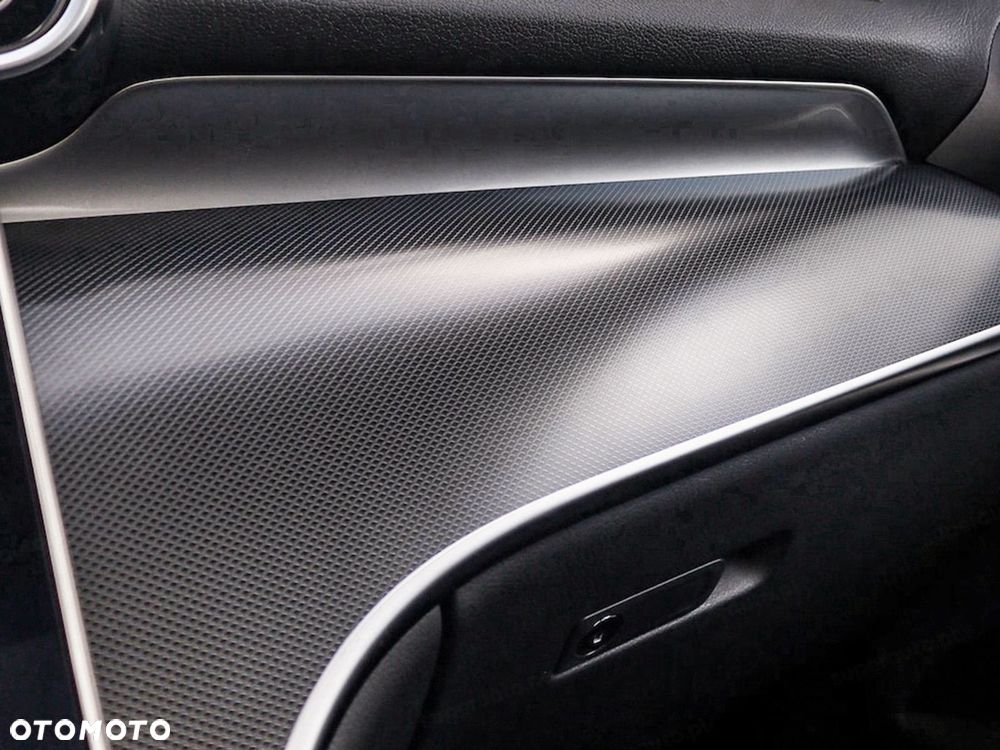 Mercedes-Benz GLC - 16