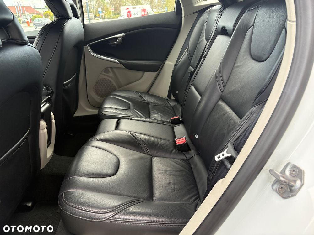 Volvo V40 D2 Summum - 20