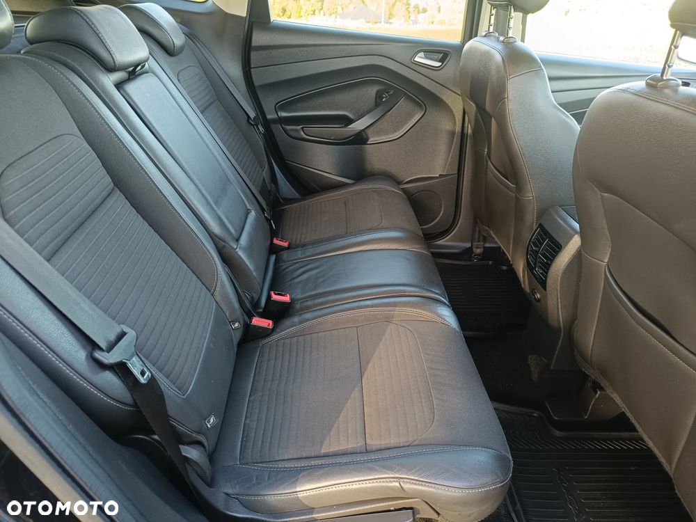 Ford Kuga 2.0 TDCi AWD Titanium - 24