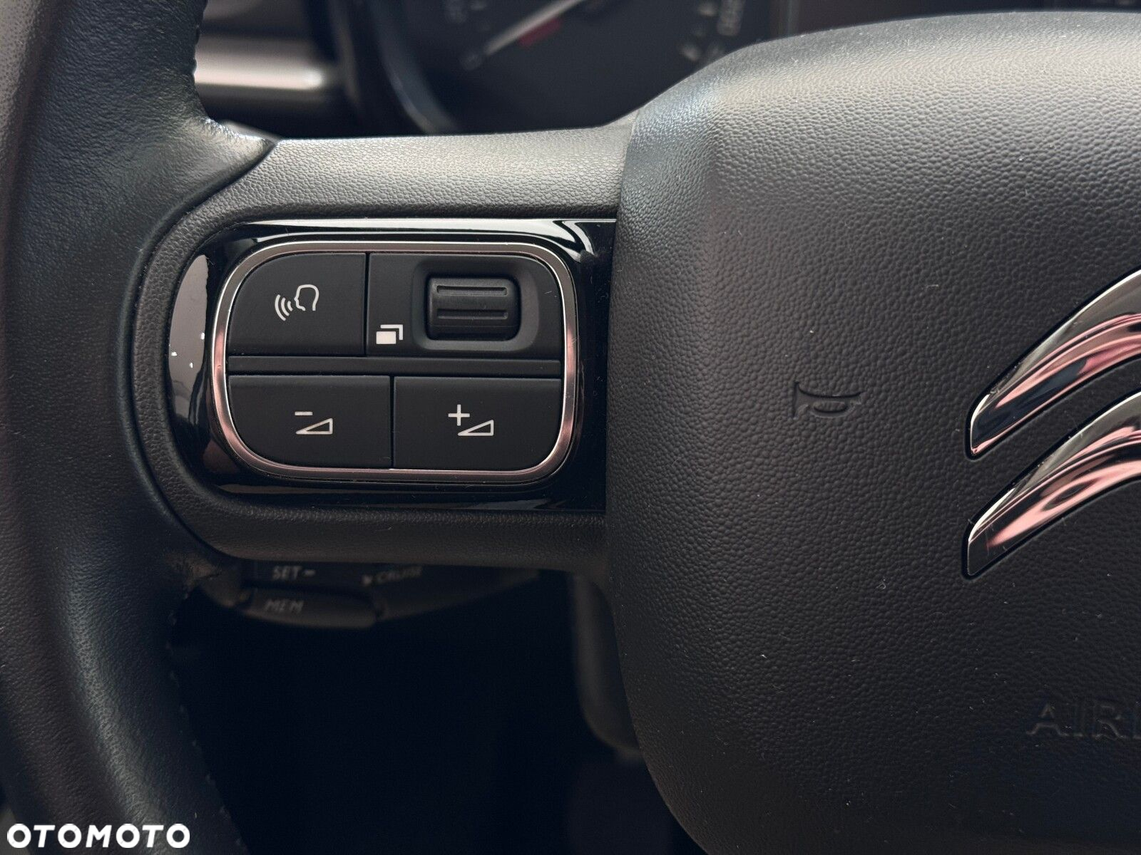 Citroën C3 1.2 PureTech Shine S&S - 23