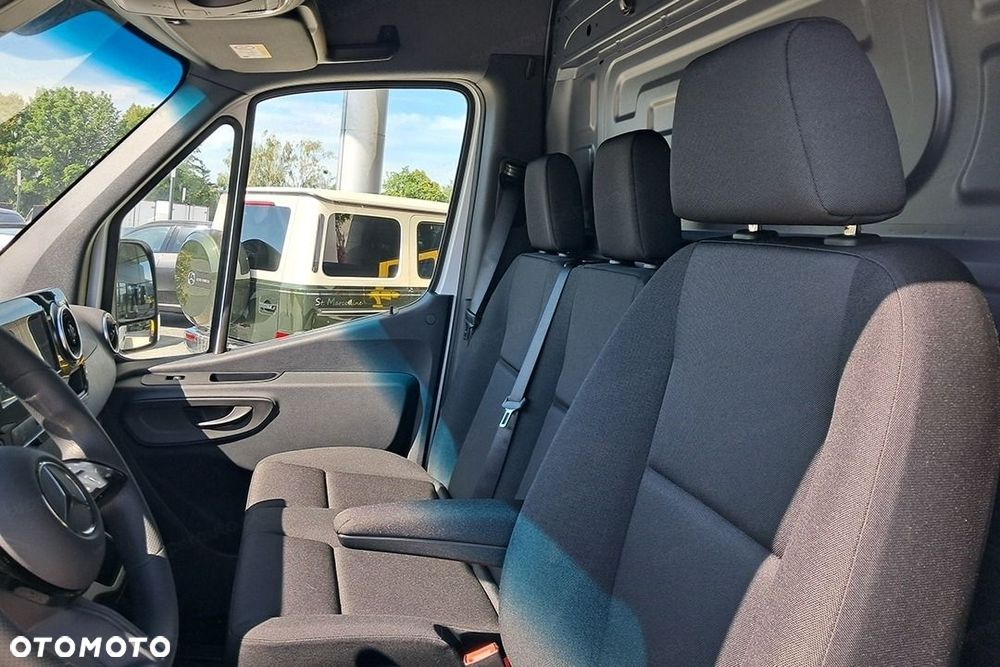 Mercedes-Benz Sprinter 317 CDI Long PRO AUT 1.9 170KM - 10