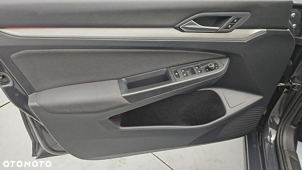 Volkswagen Golf VIII 2.0 TDI Life - 10