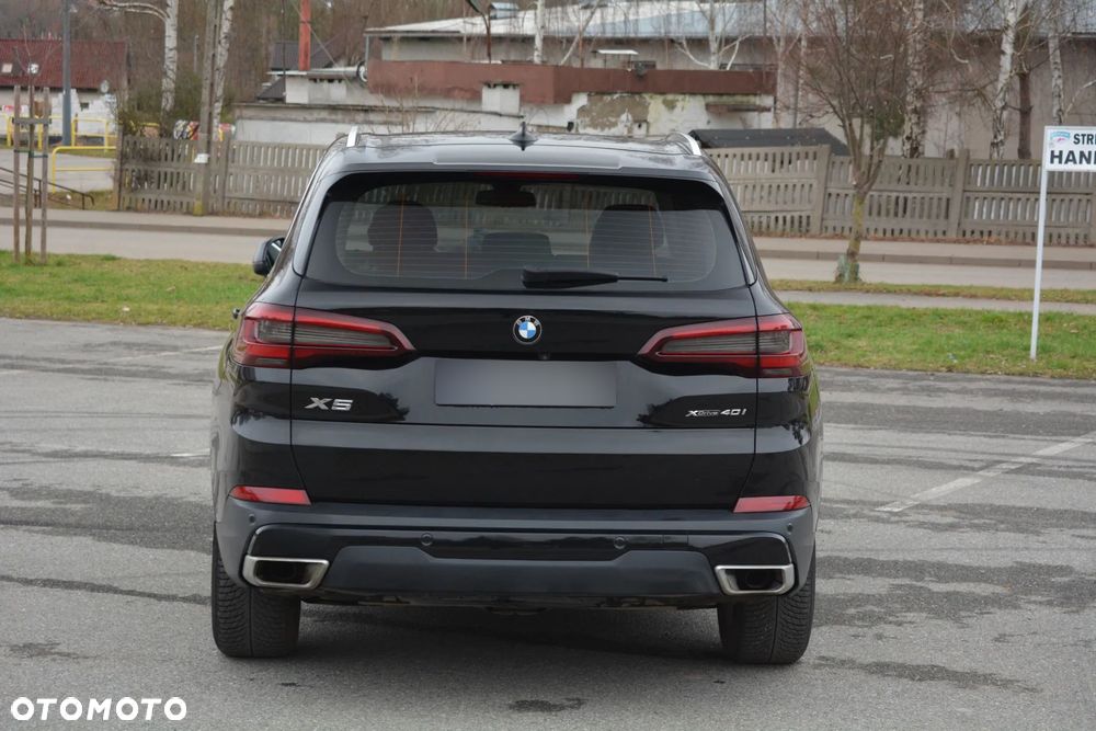 BMW X5 xDrive40i - 12