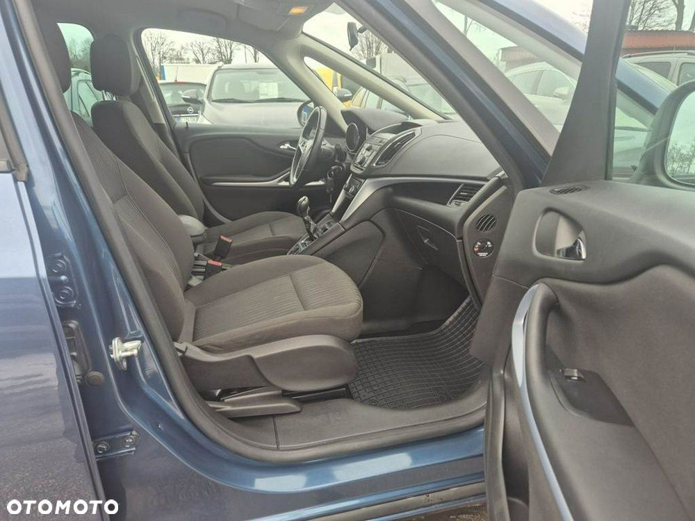 Opel Zafira - 33