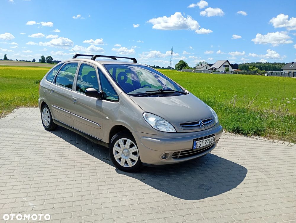 Citroën Xsara Picasso 1.8i Exclusive - 1