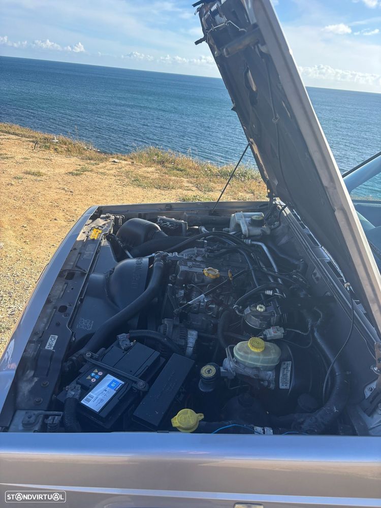 Jeep Cherokee 2.5 TD Base - 51