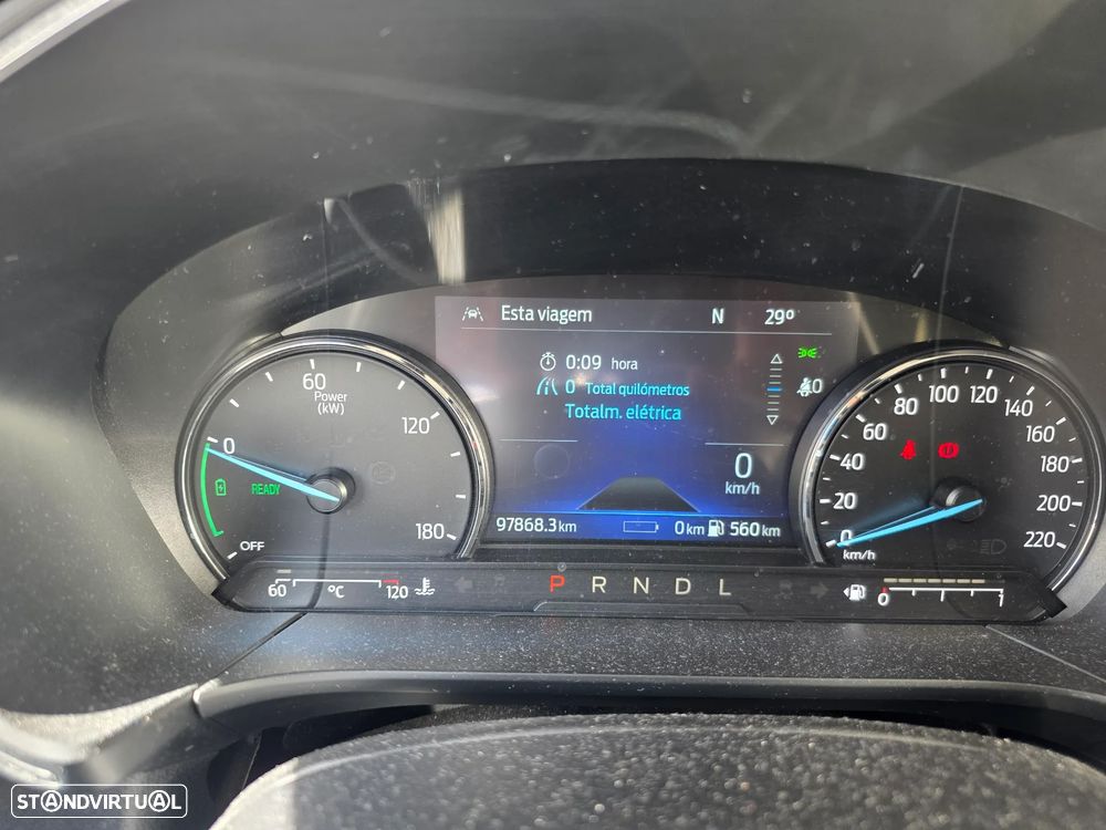 Ford Kuga - 10