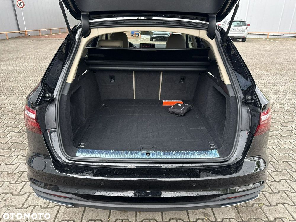 Audi A4 Avant - 16