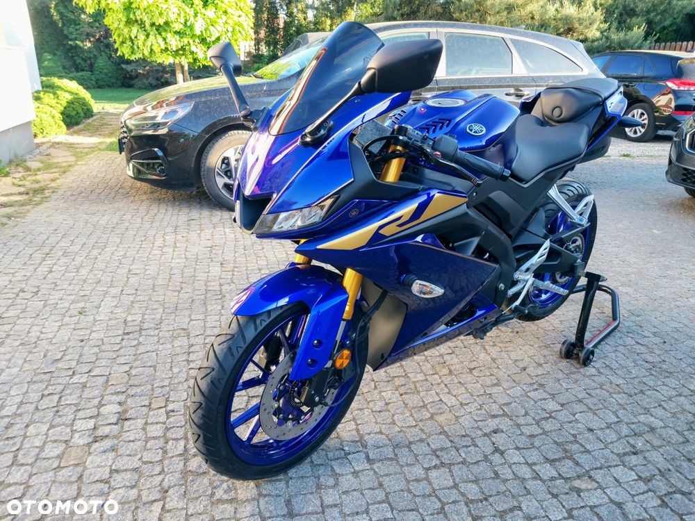 Yamaha YZF - 17