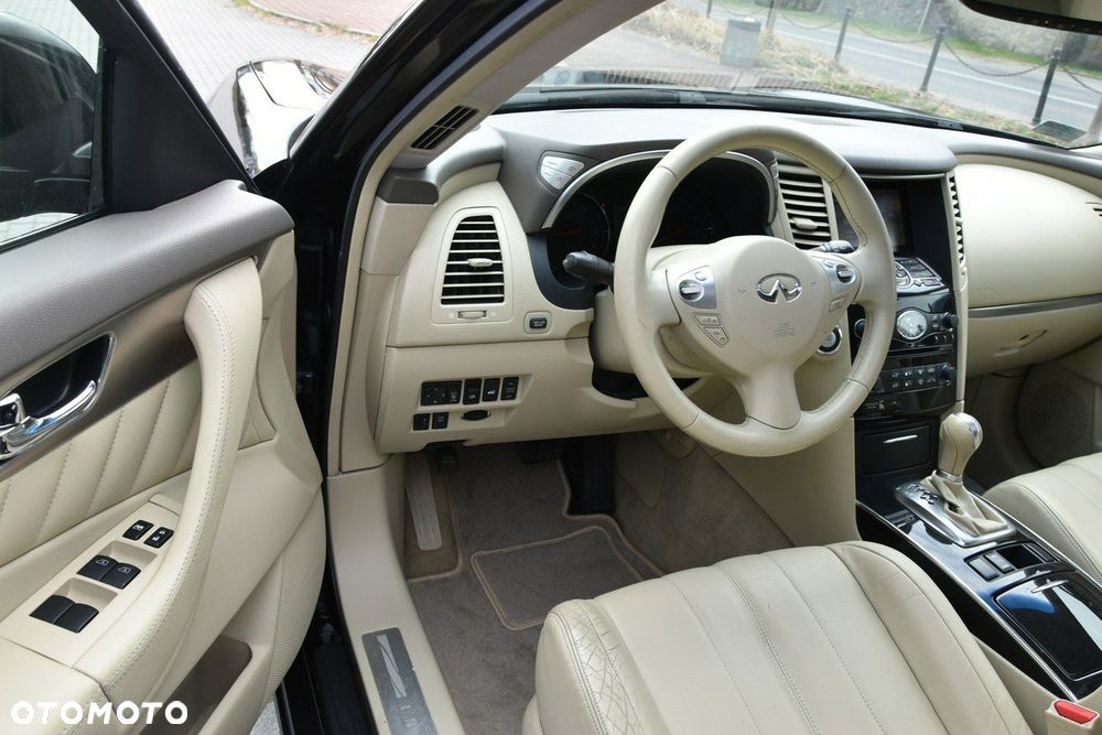 Infiniti FX - 20