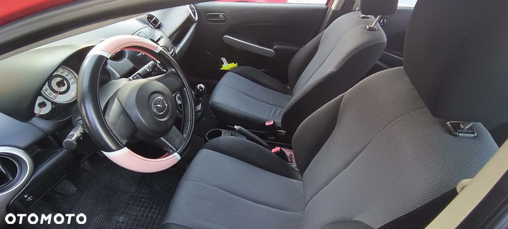 Mazda 2 - 4