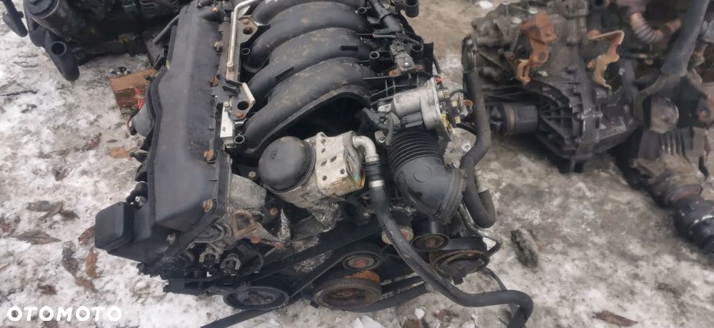 SILNIK BMW E90 2.0 I 06R N46B20A KOMPLETNY USZODZONA PRZEPUSTNICA I POKRYWA ZAWORÓW - 2