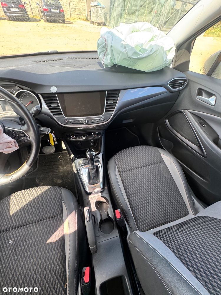 Opel Crossland - 13