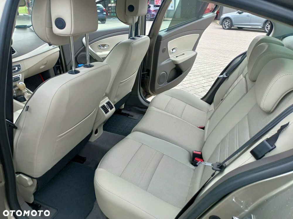 Renault Fluence 1.5 dCi Intens EU6 - 9