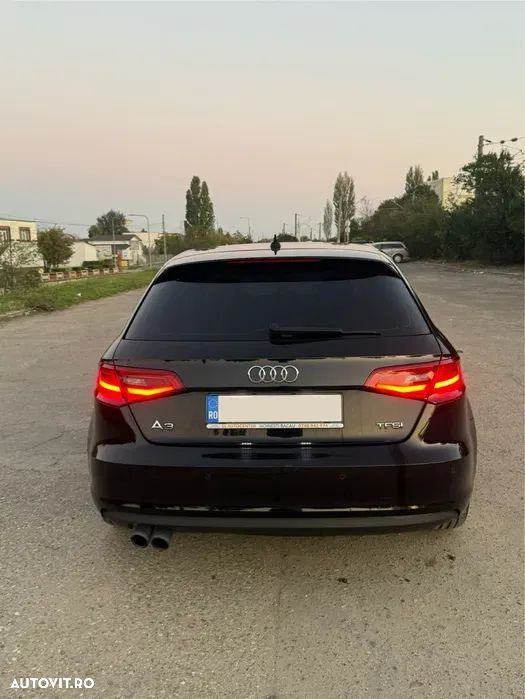 Audi A3 Sportback 1.4 TFSI Ambiente - 2