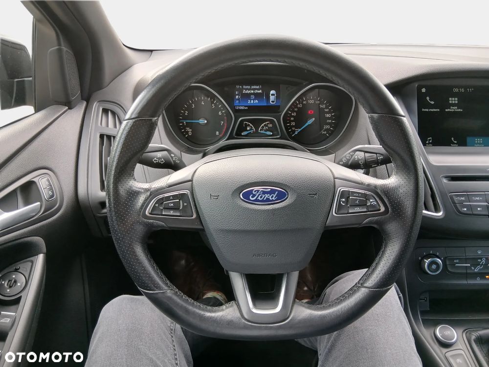 Ford Focus 1.5 EcoBoost ST-Line - 9