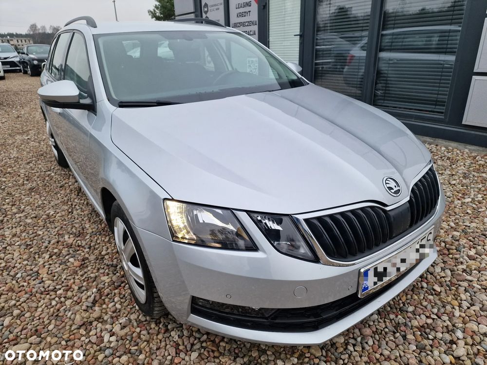 Skoda Octavia 1.6 TDI Style DSG - 2