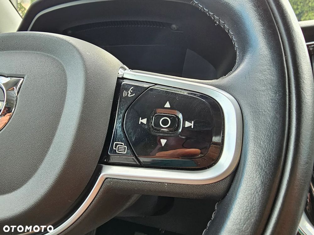 Volvo V60 B3 B Geartronic Momentum Pro - 25