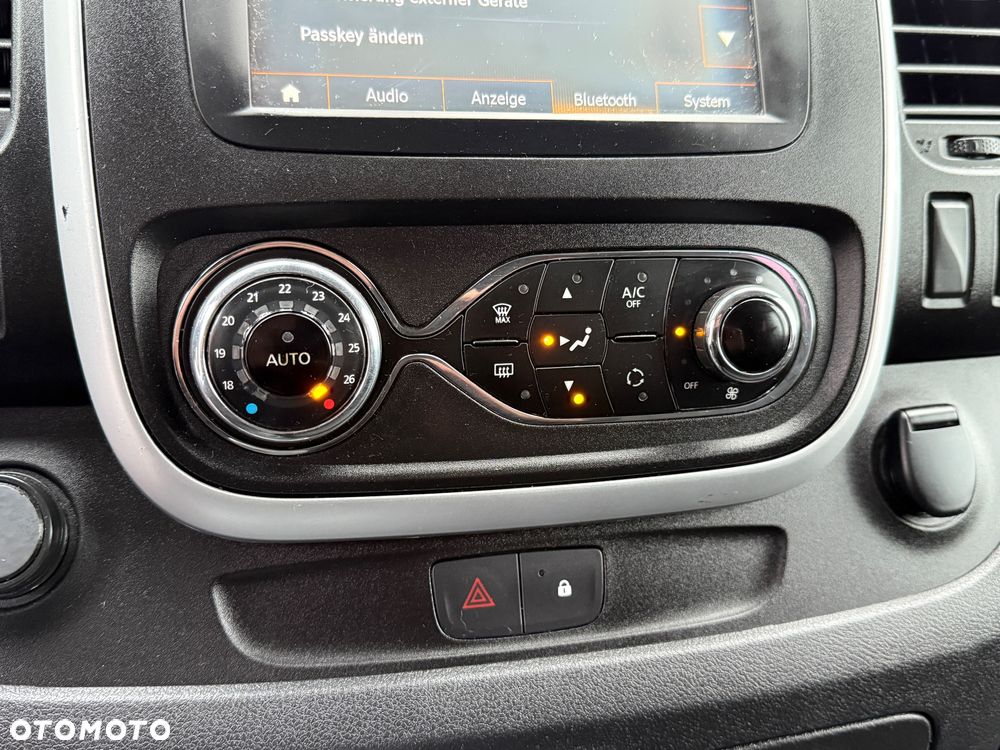 Renault Trafic - 19