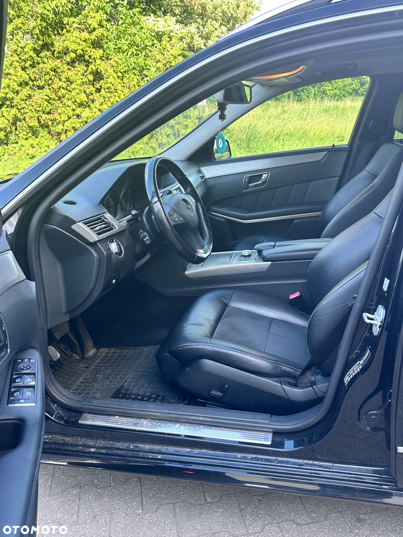 Mercedes-Benz Klasa E 300 CDI BlueEff Avantgarde - 10