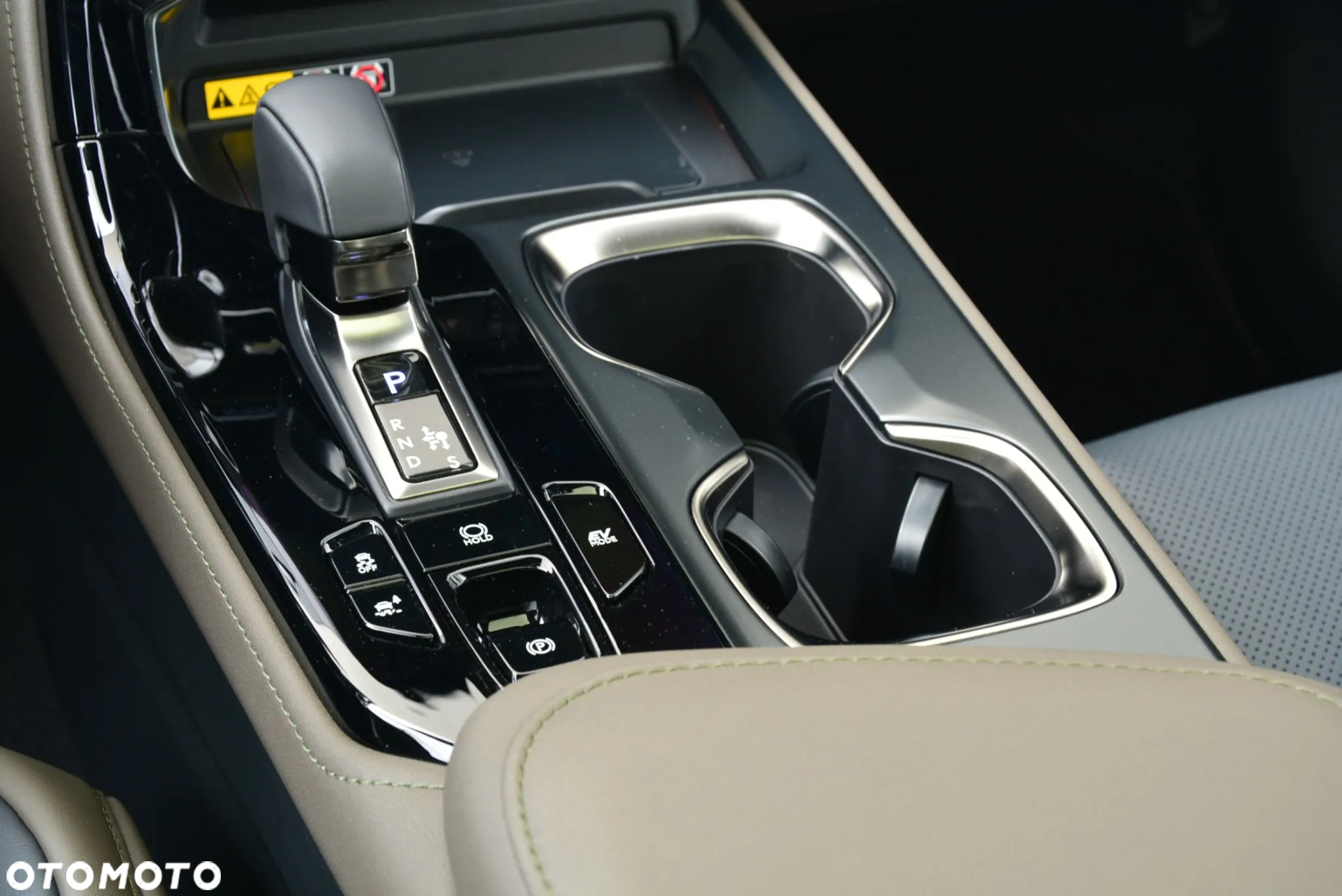 Lexus NX 350h Overtrail AWD - 10