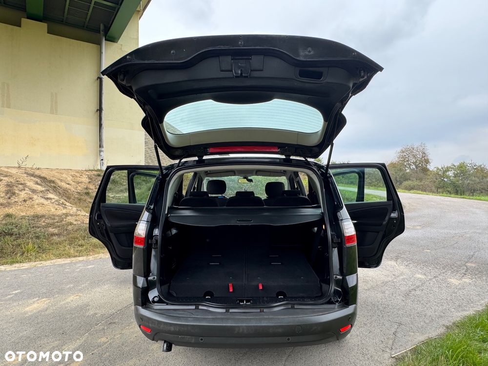 Ford S-Max - 27
