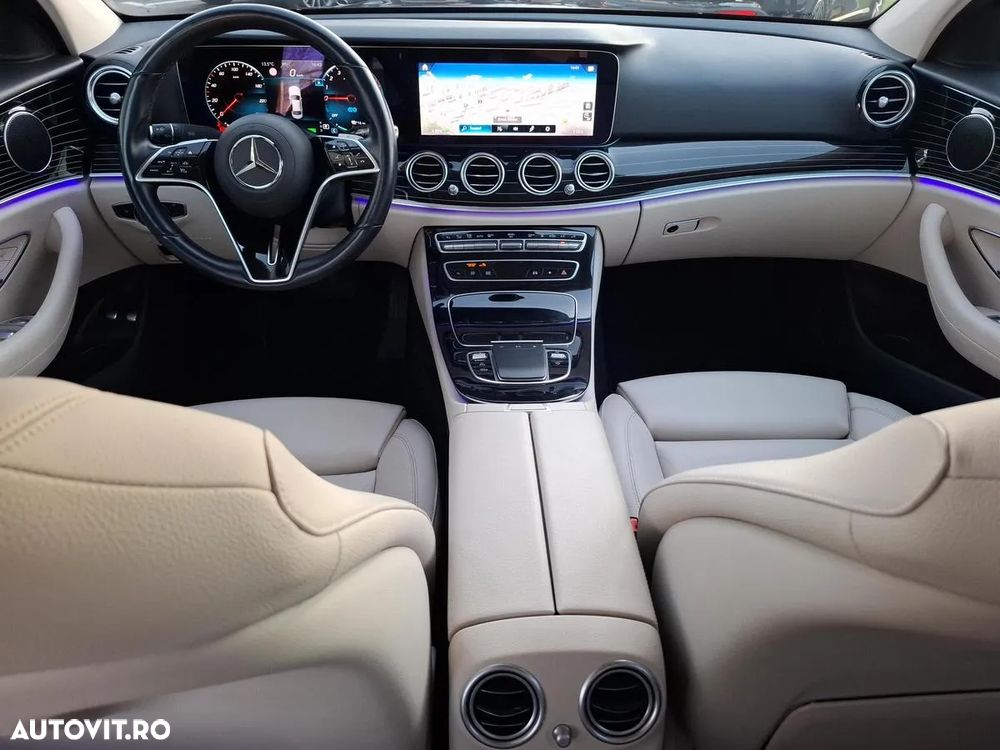 Mercedes-Benz E - 11