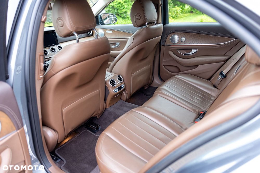 Mercedes-Benz Klasa E 220 d 4-Matic Business Edition 9G-TRONIC - 10
