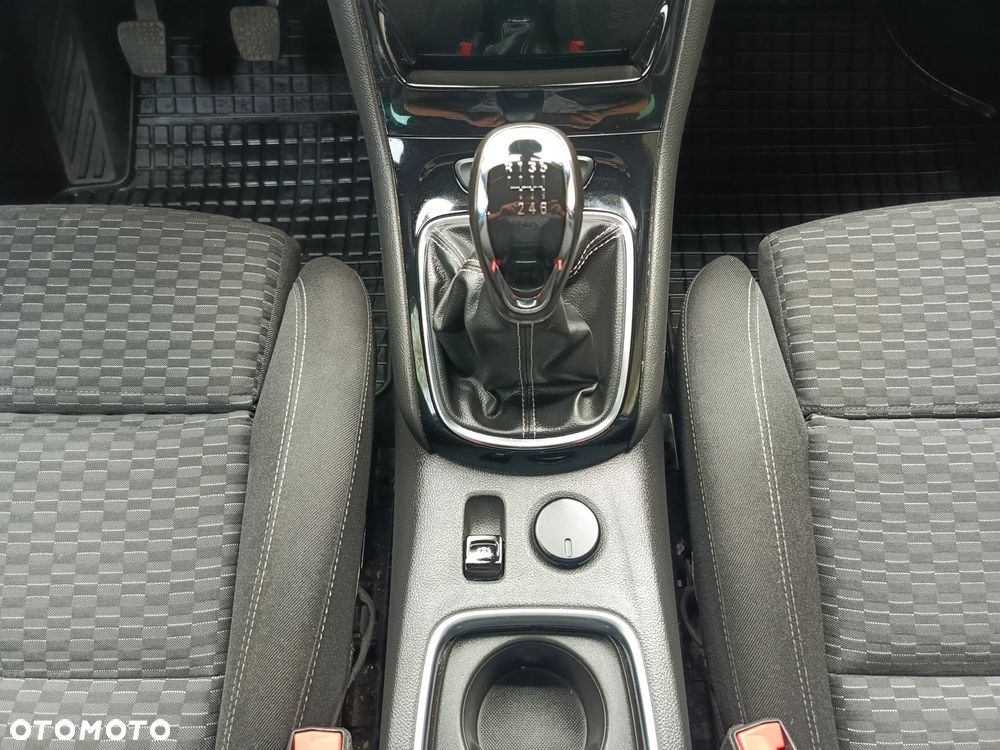 Opel Astra 1.4 Turbo Innovation - 22