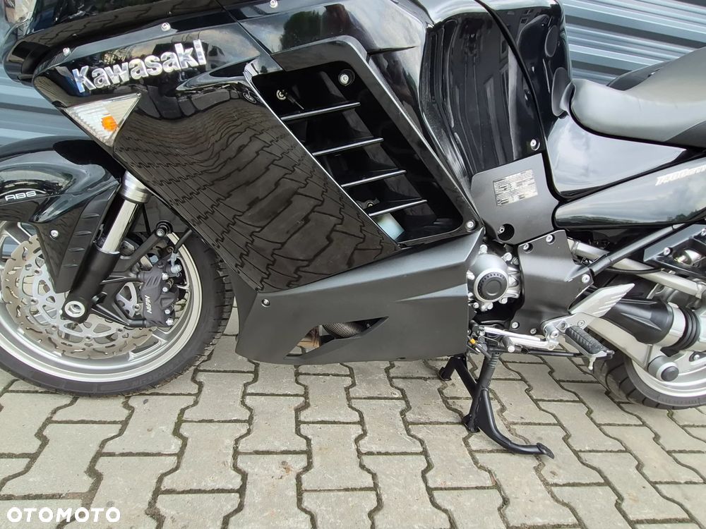 Kawasaki GTR - 15