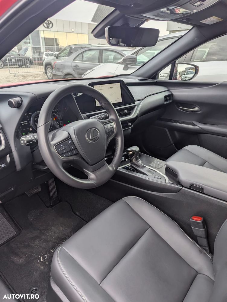 Lexus UX 250h (E-FOUR) F SPORT - 7