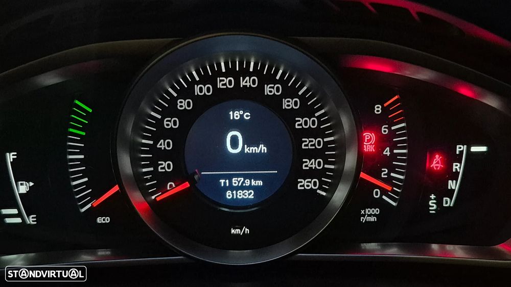 Volvo V40 1.5 T3 Sport Edition Plus Geartronic - 19