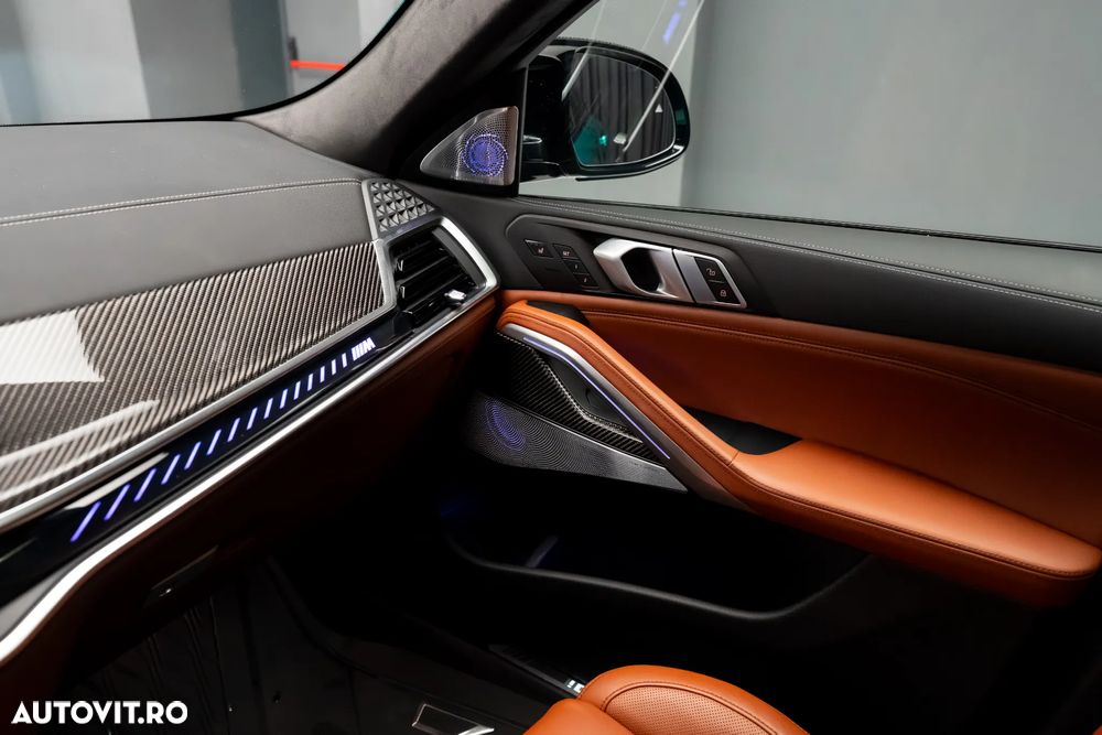 BMW X6 M M60i xDrive AT MHEV - 24