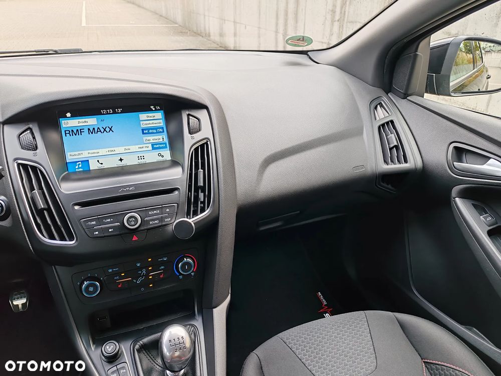 Ford Focus 1.5 EcoBoost Start-Stopp-System ST-Line - 18