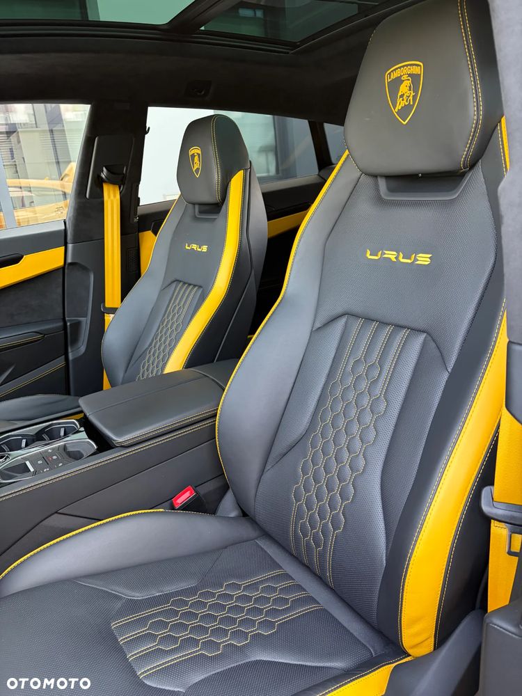 Lamborghini Urus - 30