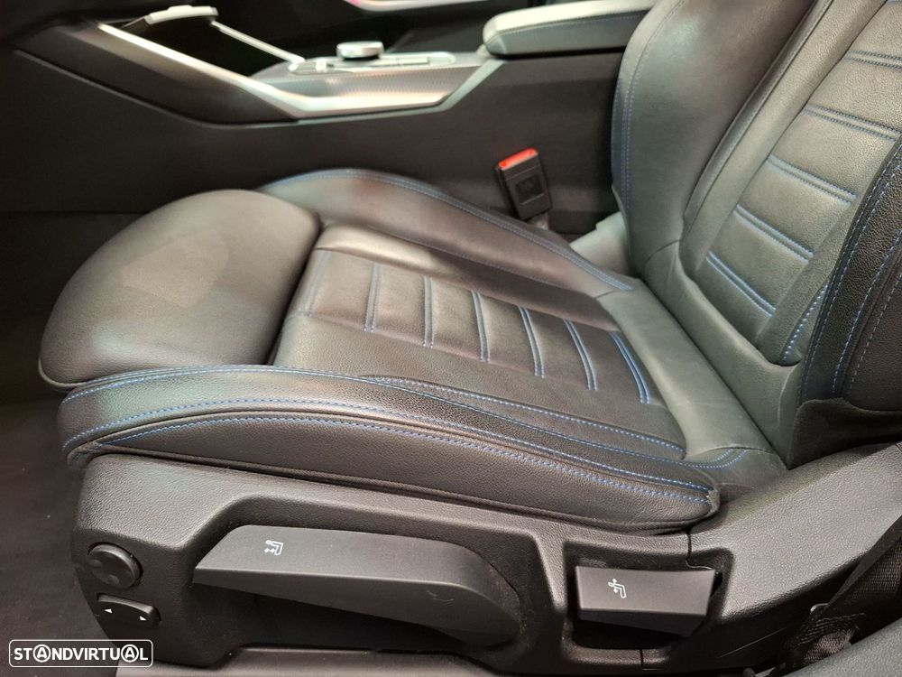 BMW 320 d Pack Desportivo M Auto - 15