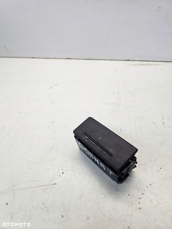 POPIELNICZKA PRAWY TYŁ AUDI A6 C6 C5 4B0857406B GRANATOWA - 2